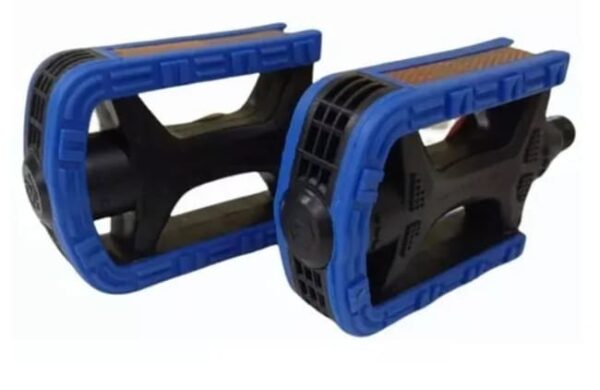 pedal bicolor azul royal 2 600x390 - Par Pedal MTB ½ Bicolor Cores Royal